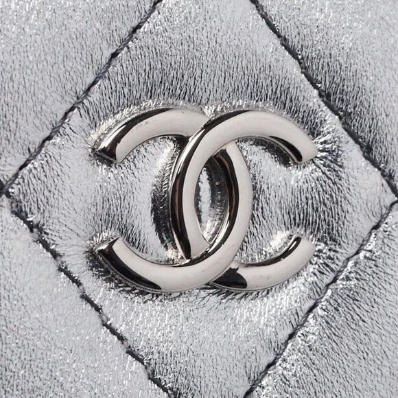 Chanel Metallic Silver Quilted Lambskin Leather Coco Punk Cube Bag - Picture 2 of 11